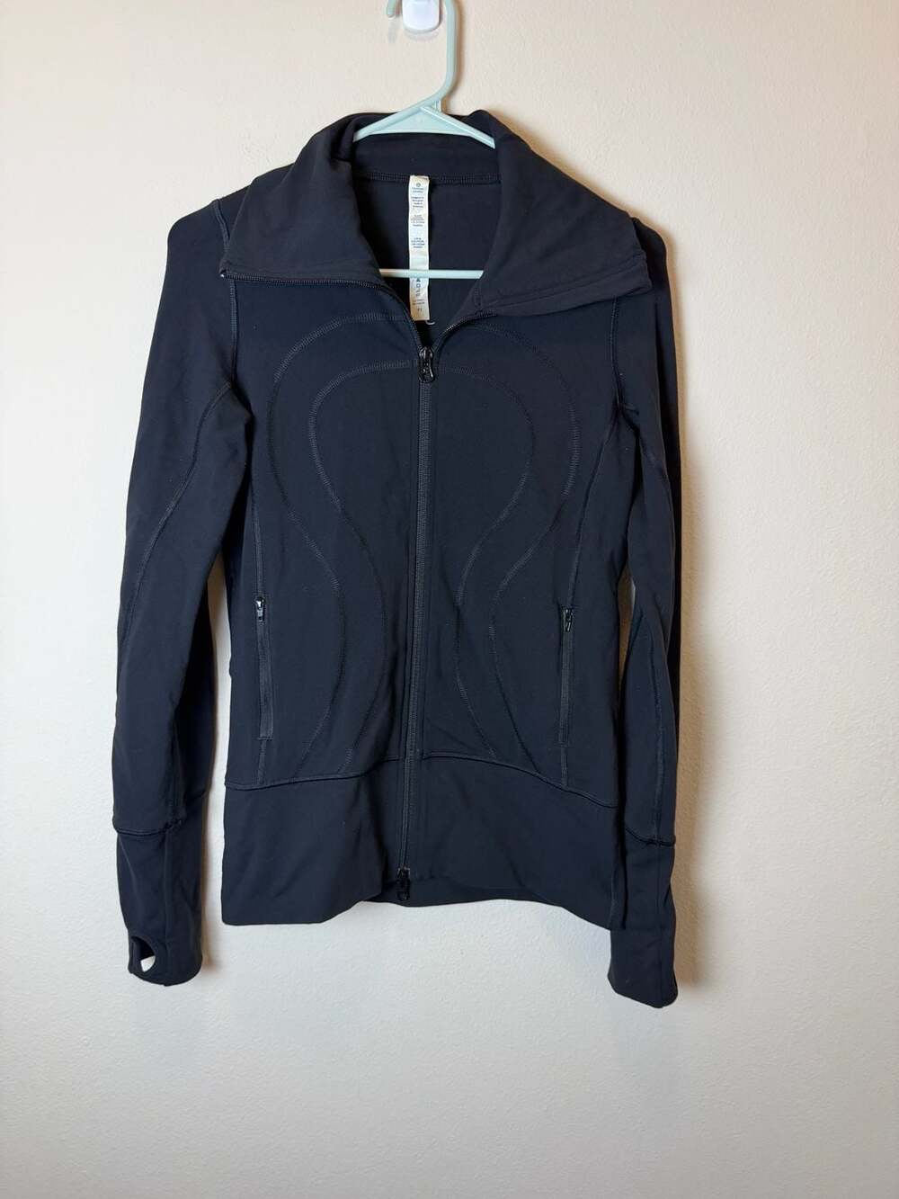 Lululemon Athletica Full Zip Black Jacket with Thumb Holes Size 4
